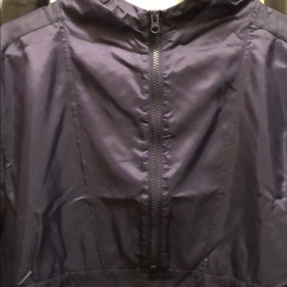 Windbreaker - Picture 3 of 6